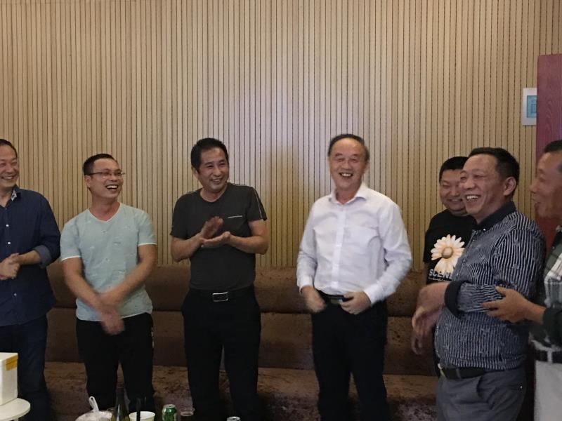 八月未央，庚子金秋